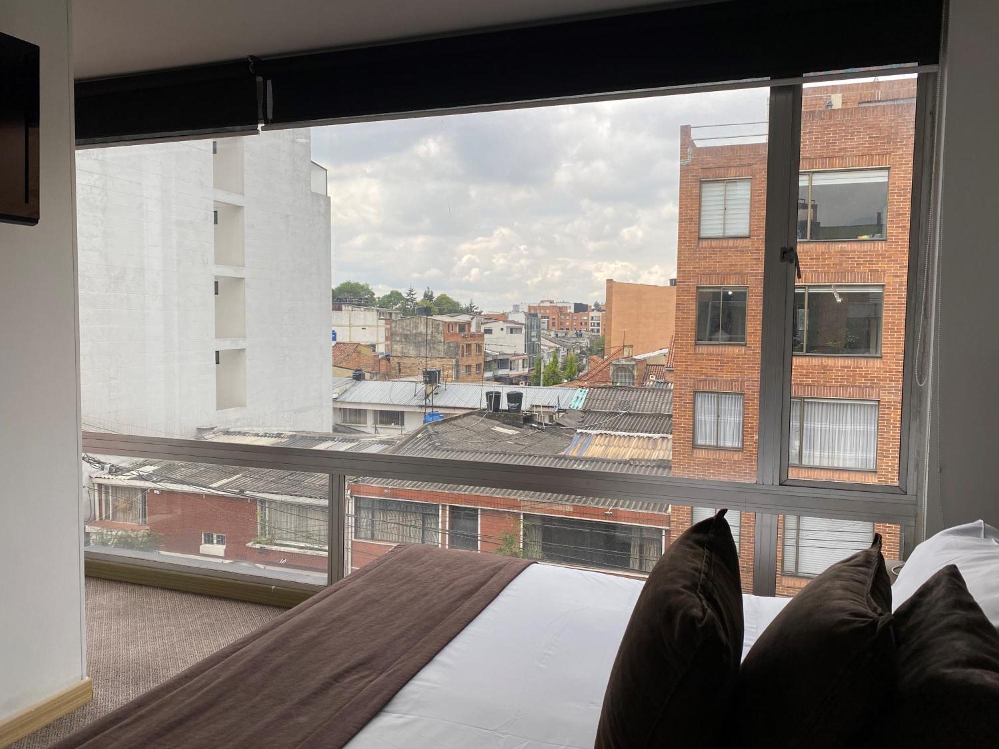 Hotel Apartamentos Regency La Feria Bogota Room photo